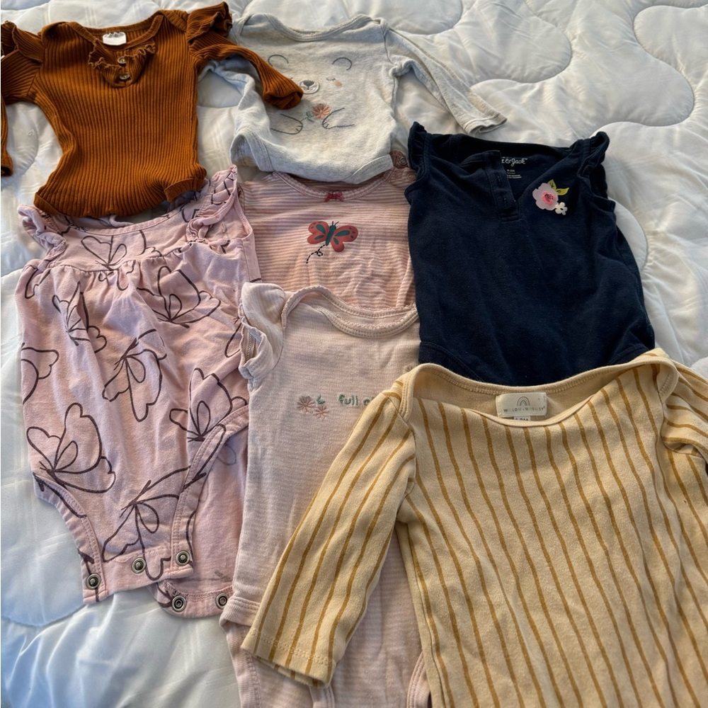 Various baby clothes